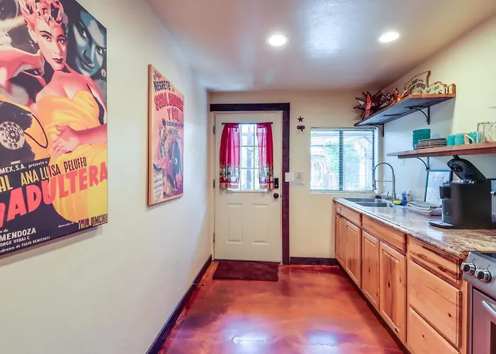 Casita W/ Shared Swim Spa, Close To Hiking! * Tucson