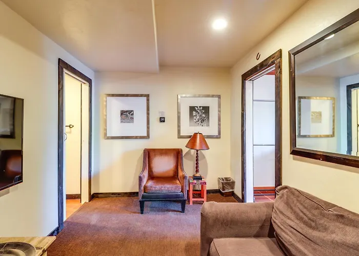 Holiday home Casita W/ Shared Swim Spa, Close To Hiking!