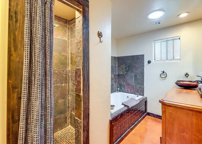 Holiday home Casita W/ Shared Swim Spa, Close To Hiking!