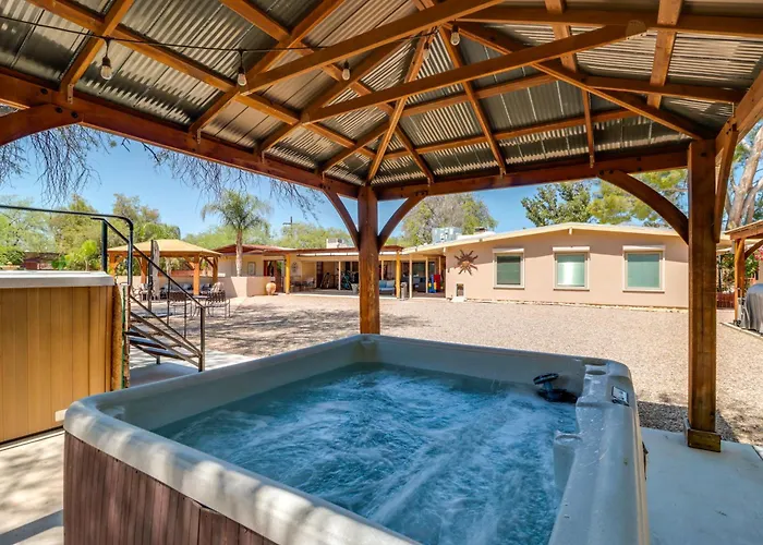 Holiday home Casita W/ Shared Swim Spa, Close To Hiking!